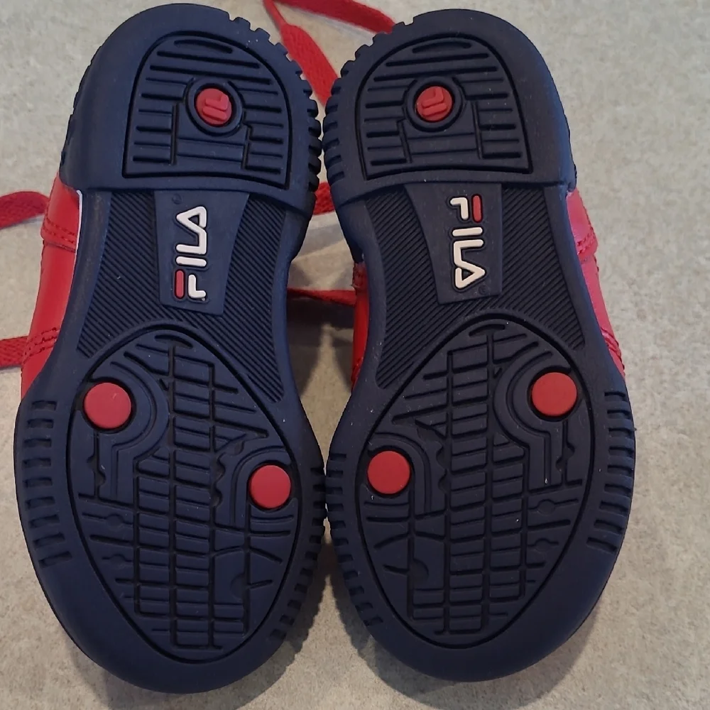 Fila Red Navy Toddler 6 Sneaker